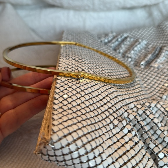 Emp Orr Vintage Elegant White Metal Mesh Tuft front bag with Gold hardware! - Picture 11 of 13